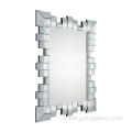 Miroir suspendu de forme rectangulaire